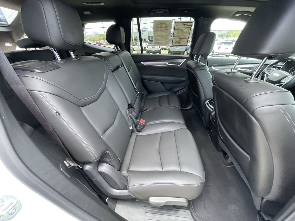 Certified 2024 Cadillac XT6 Luxury FWD image 27