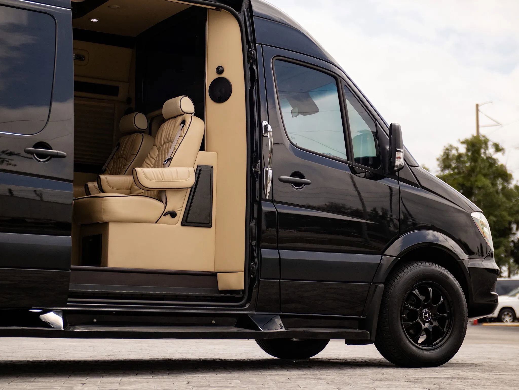 Used 2017 Mercedes-Benz Sprinter 3500 w/ Active Safety Plus Package image 64