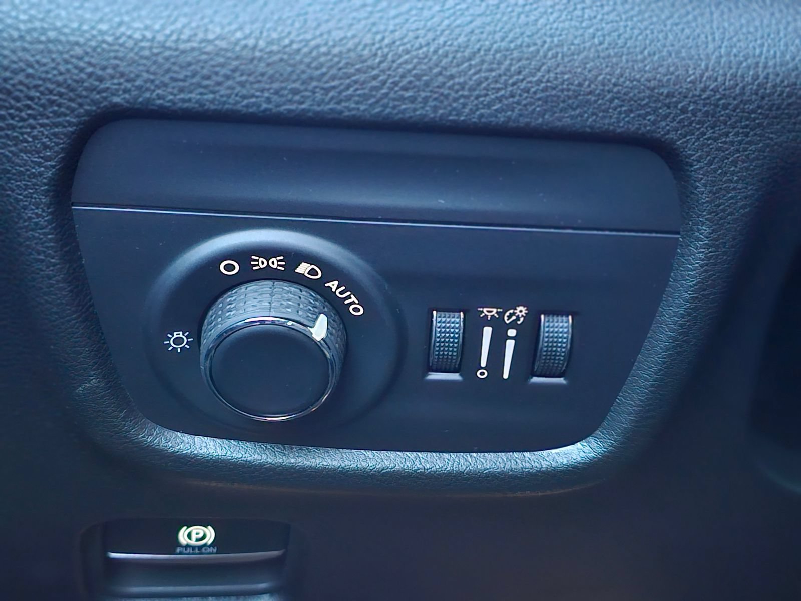New 2026 Jeep Grand Cherokee Altitude RWD image 16