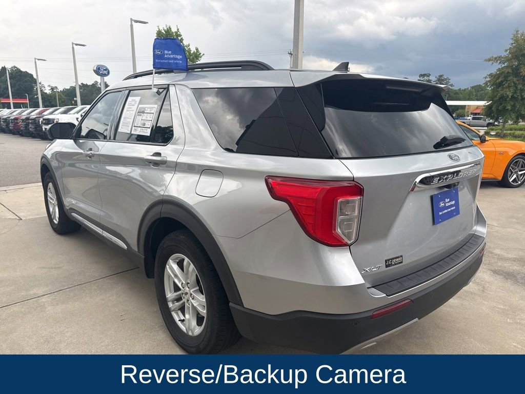 Used 2023 Ford Explorer XLT w/ Equipment Group 202A RWD image 4