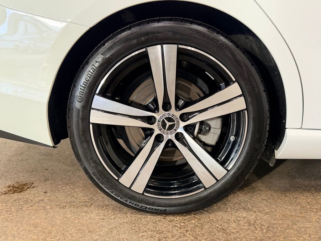 Used 2025 Mercedes-Benz C 300 4MATIC Sedan image 28