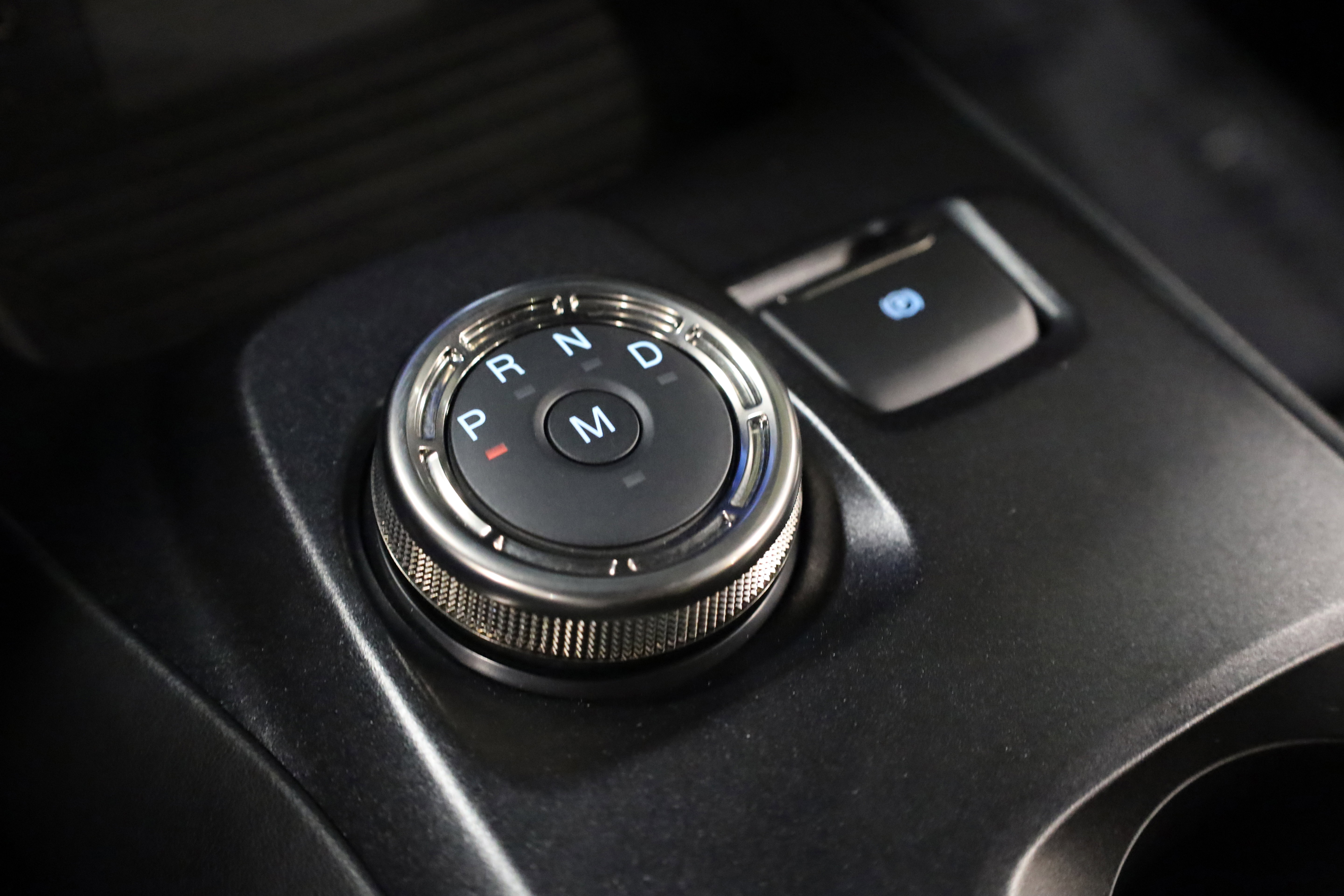 Used 2021 Ford Mustang Shelby GT500 w/ Carbon Fiber Track Pack image 32