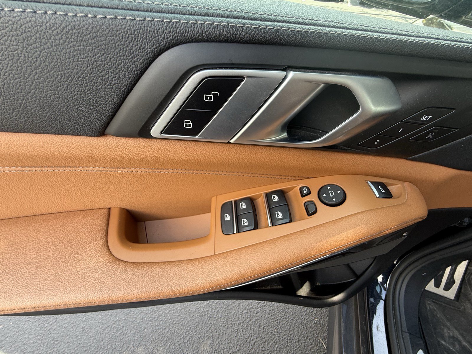 Used 2022 BMW X5 M50i AWD/4WD image 15