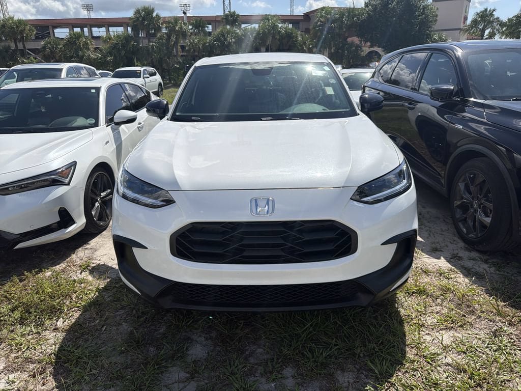 Used 2024 Honda HR-V Sport image 3