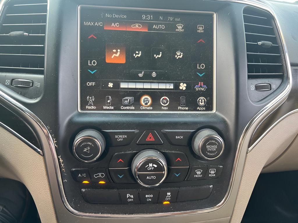 Used 2014 Jeep Grand Cherokee Limited w/ Trailer Tow Group IV AWD/4WD image 26