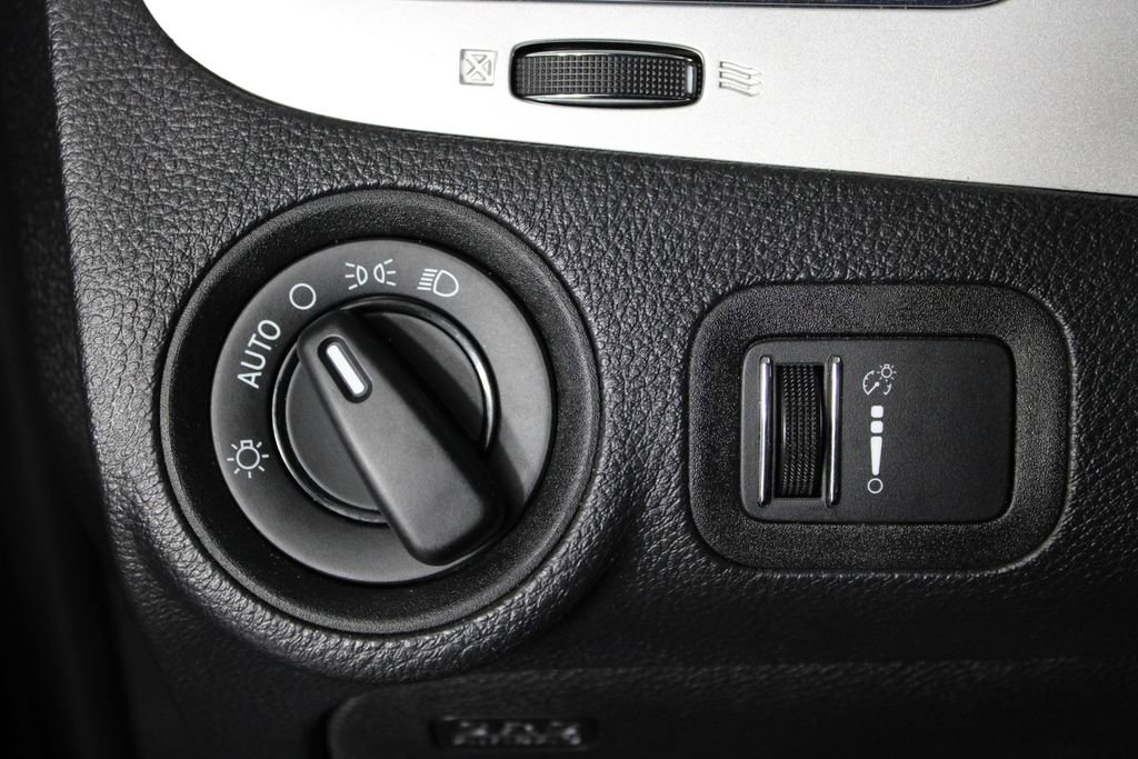 Used 2017 Dodge Journey SE FWD image 23