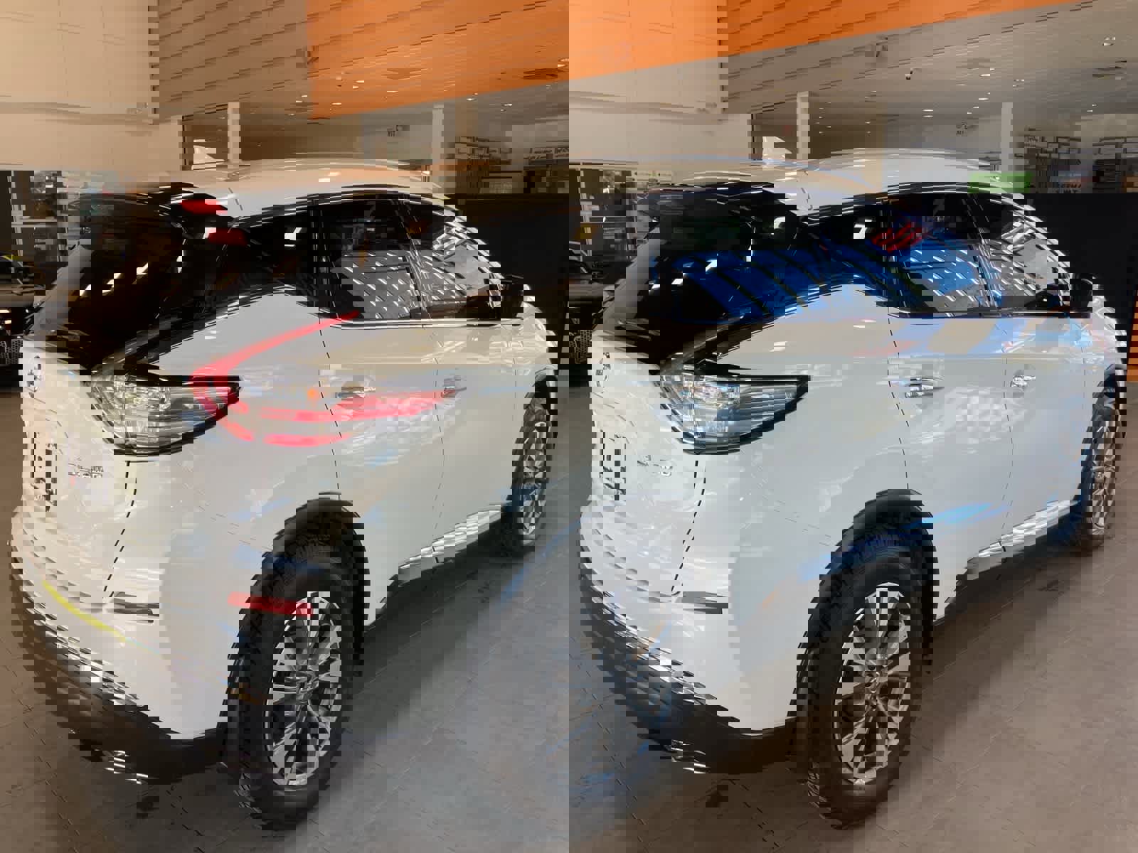 Used 2018 Nissan Murano S image 5