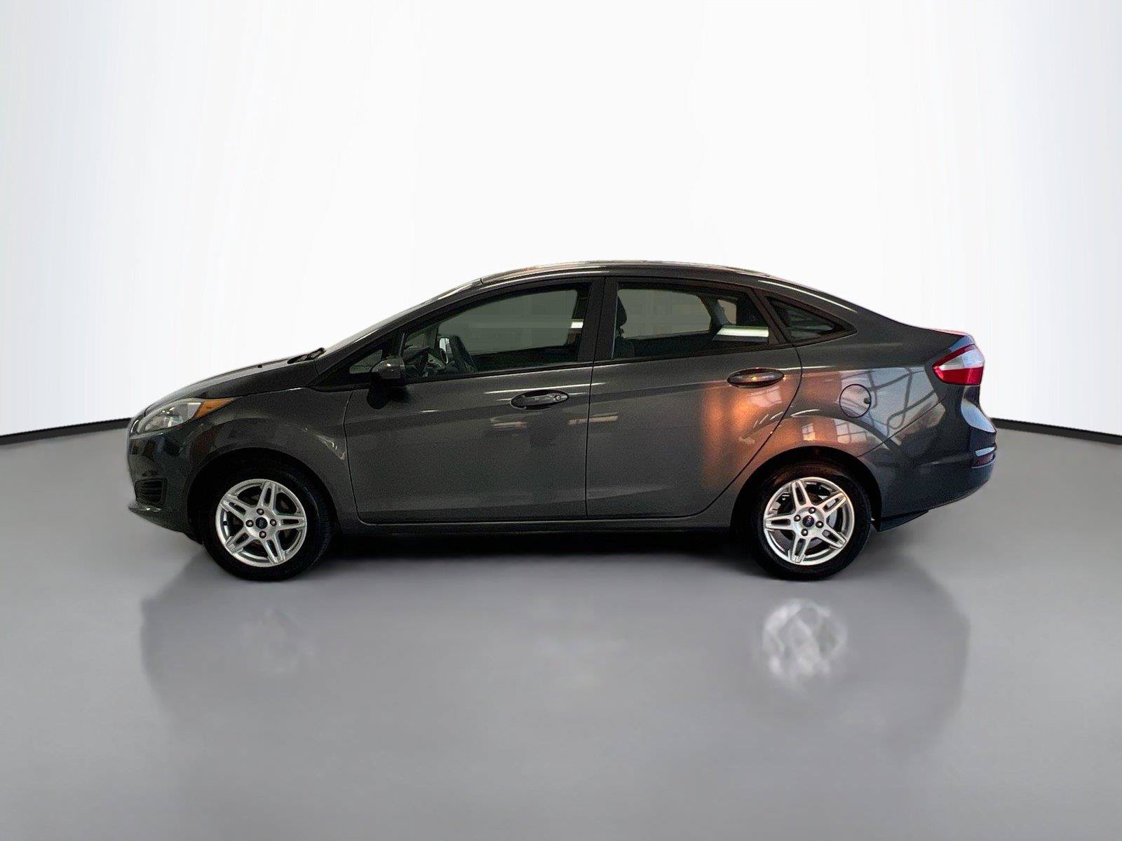 Used 2017 Ford Fiesta SE FWD image 8