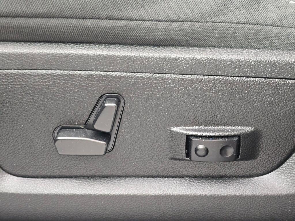 Used 2024 RAM 2500 Big Horn image 26