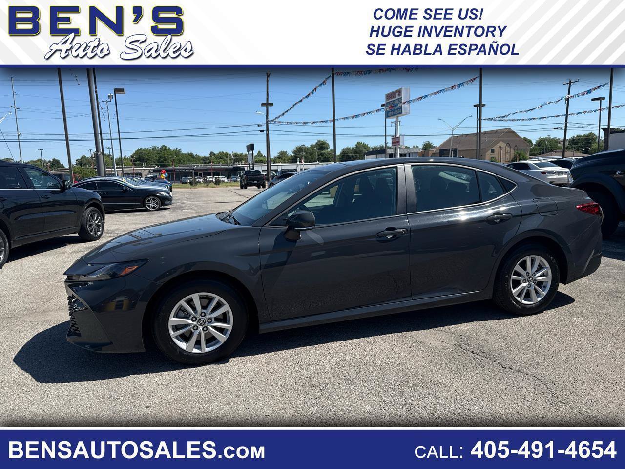 Used 2025 Toyota Camry LE FWD image 1
