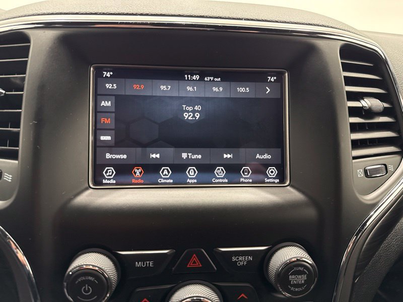 Used 2019 Jeep Grand Cherokee Laredo AWD/4WD image 28