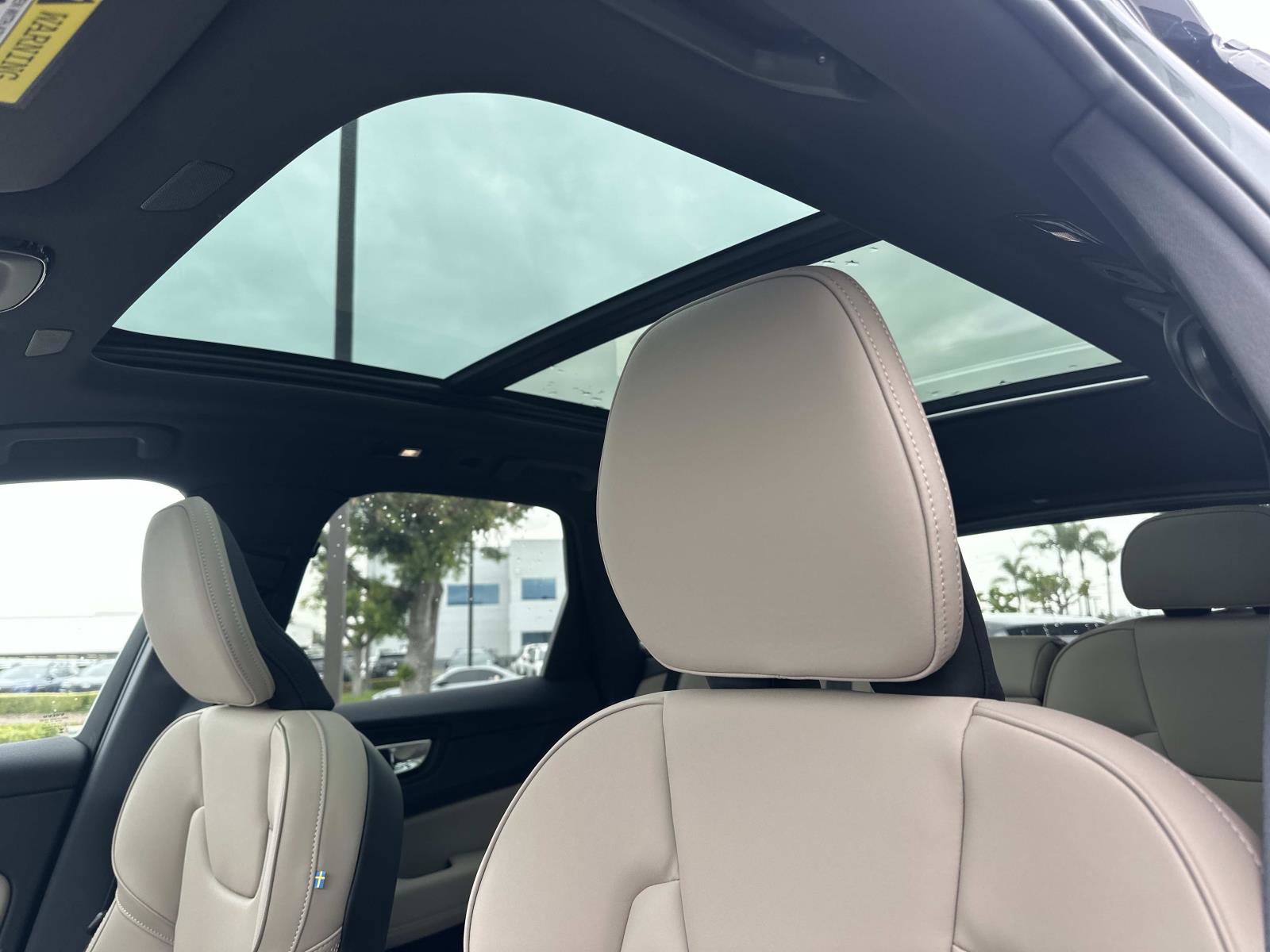 New 2026 Volvo XC60 B5 Core w/ Climate Package AWD/4WD image 24