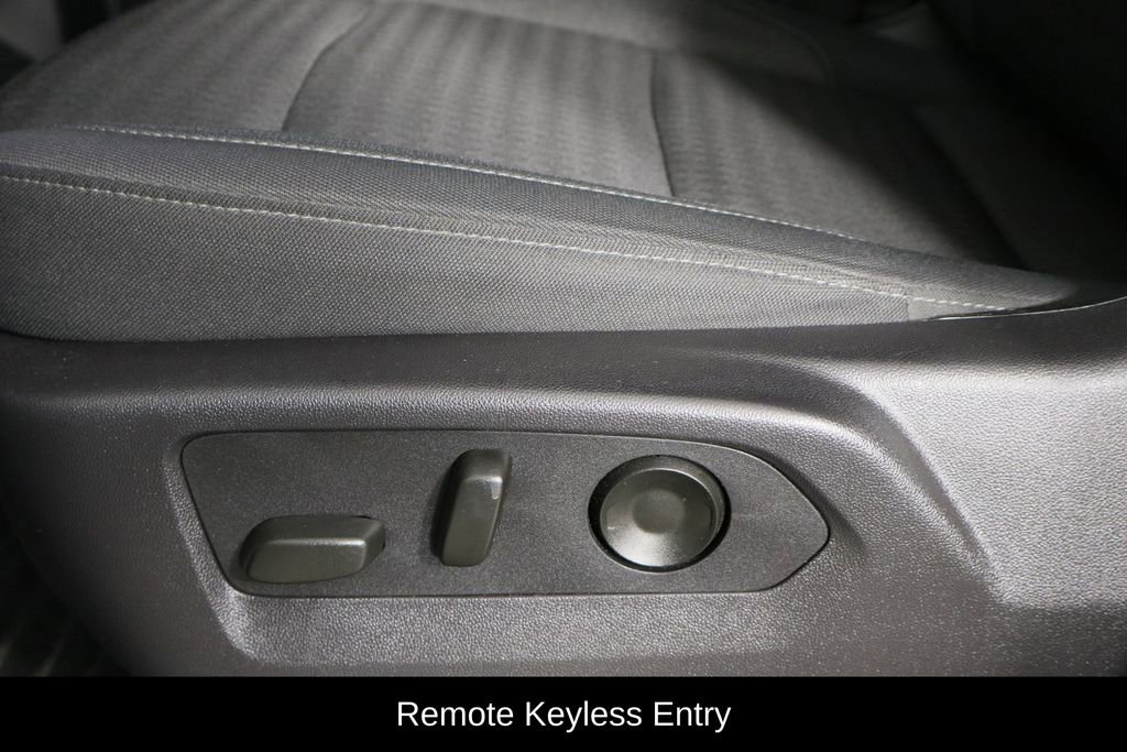 Used 2024 Chevrolet Silverado 1500 Custom image 17