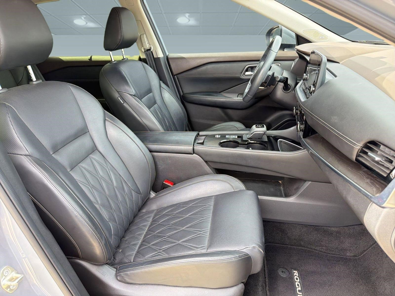 Used 2023 Nissan Rogue Platinum w/ Platinum Premium Package image 31