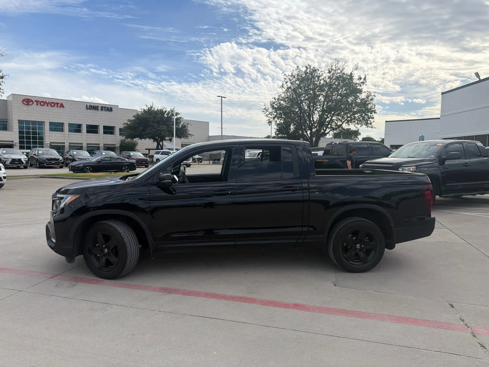 Used 2022 Honda Ridgeline Black Edition image 3