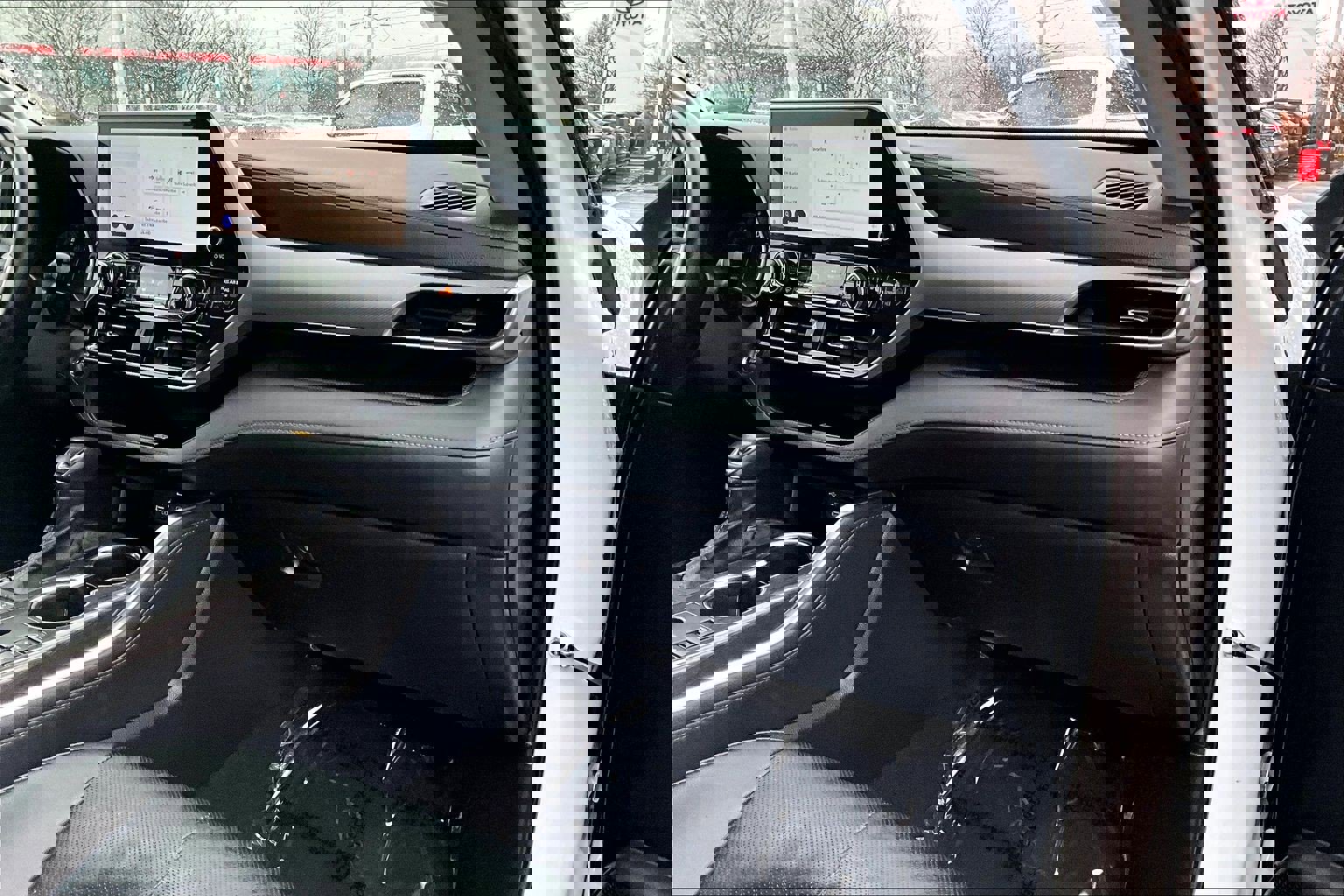 Used 2023 Toyota Highlander Platinum image 15