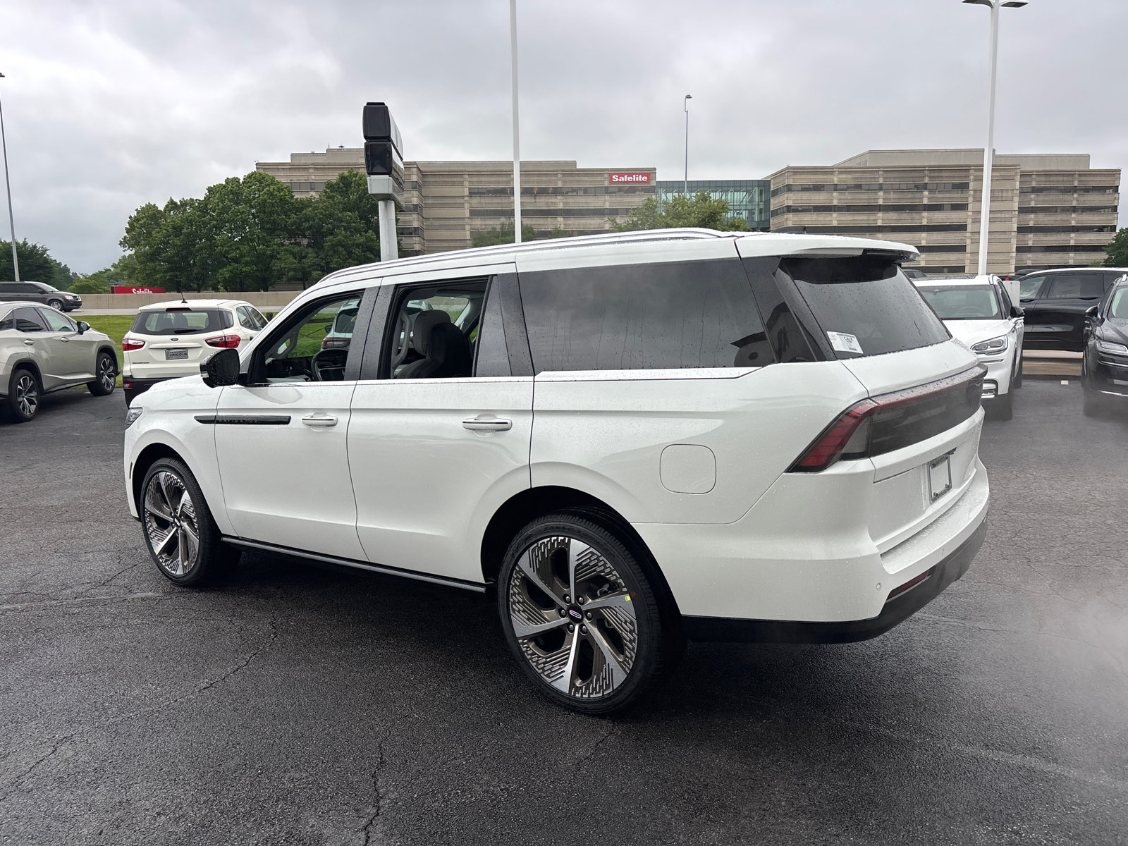 New 2026 Lincoln Navigator Black Label AWD/4WD image 5
