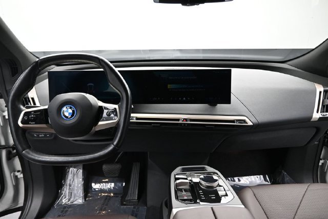 Certified 2024 BMW iX xDrive50 w/ Premium Package AWD/4WD image 15