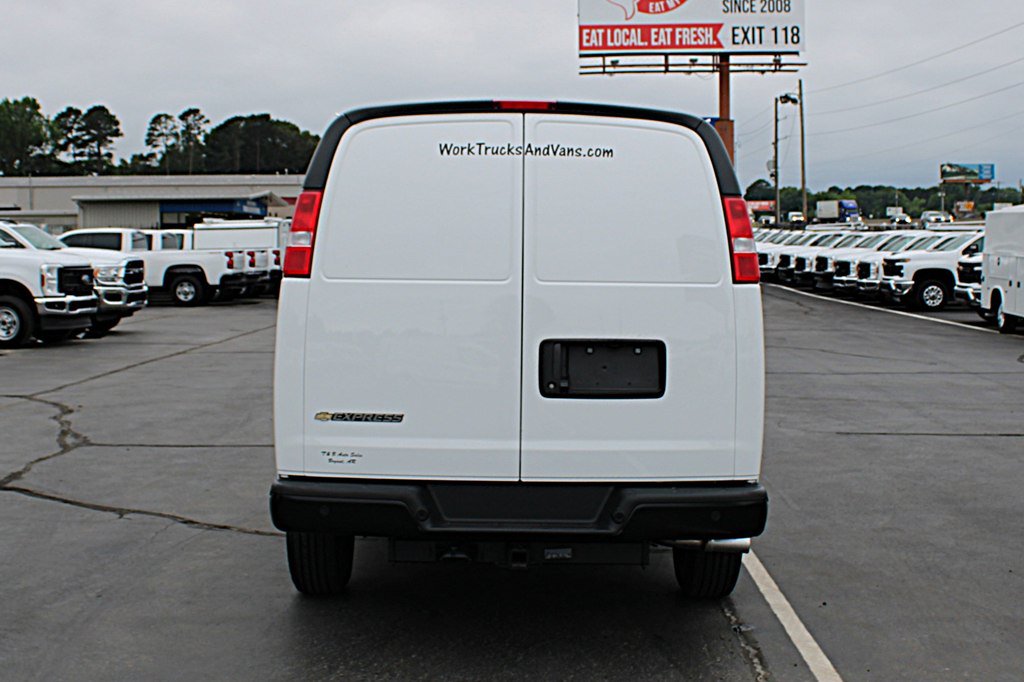 Used 2025 Chevrolet Express 2500 Extended w/ Driver Convenience Package RWD image 14