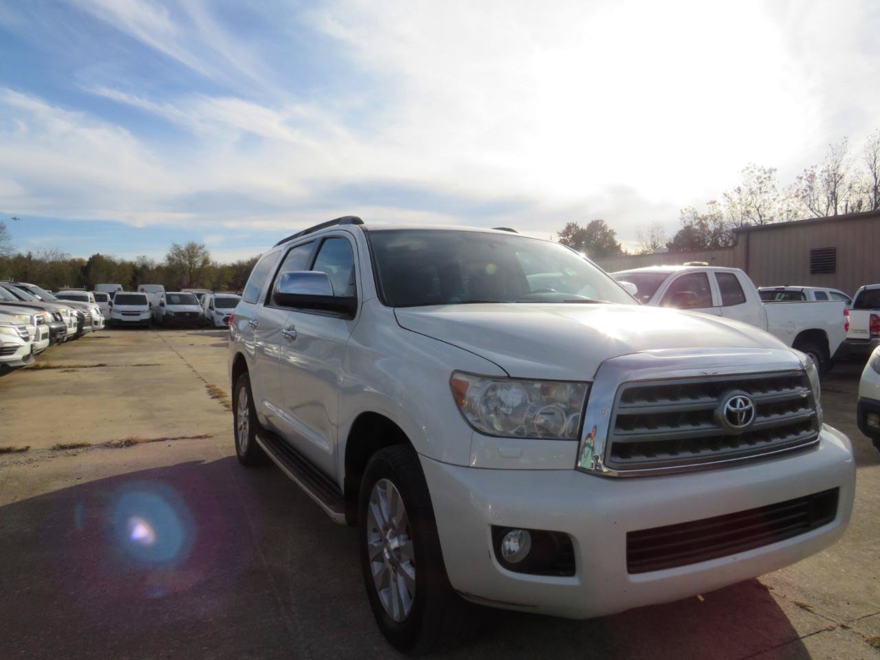 Used 2015 Toyota Sequoia Platinum AWD/4WD image 3
