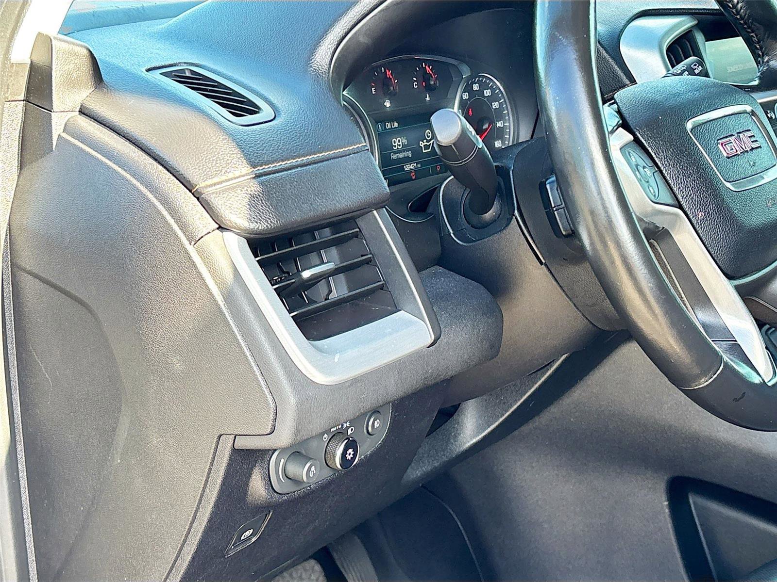 Used 2018 GMC Terrain SLT FWD image 10