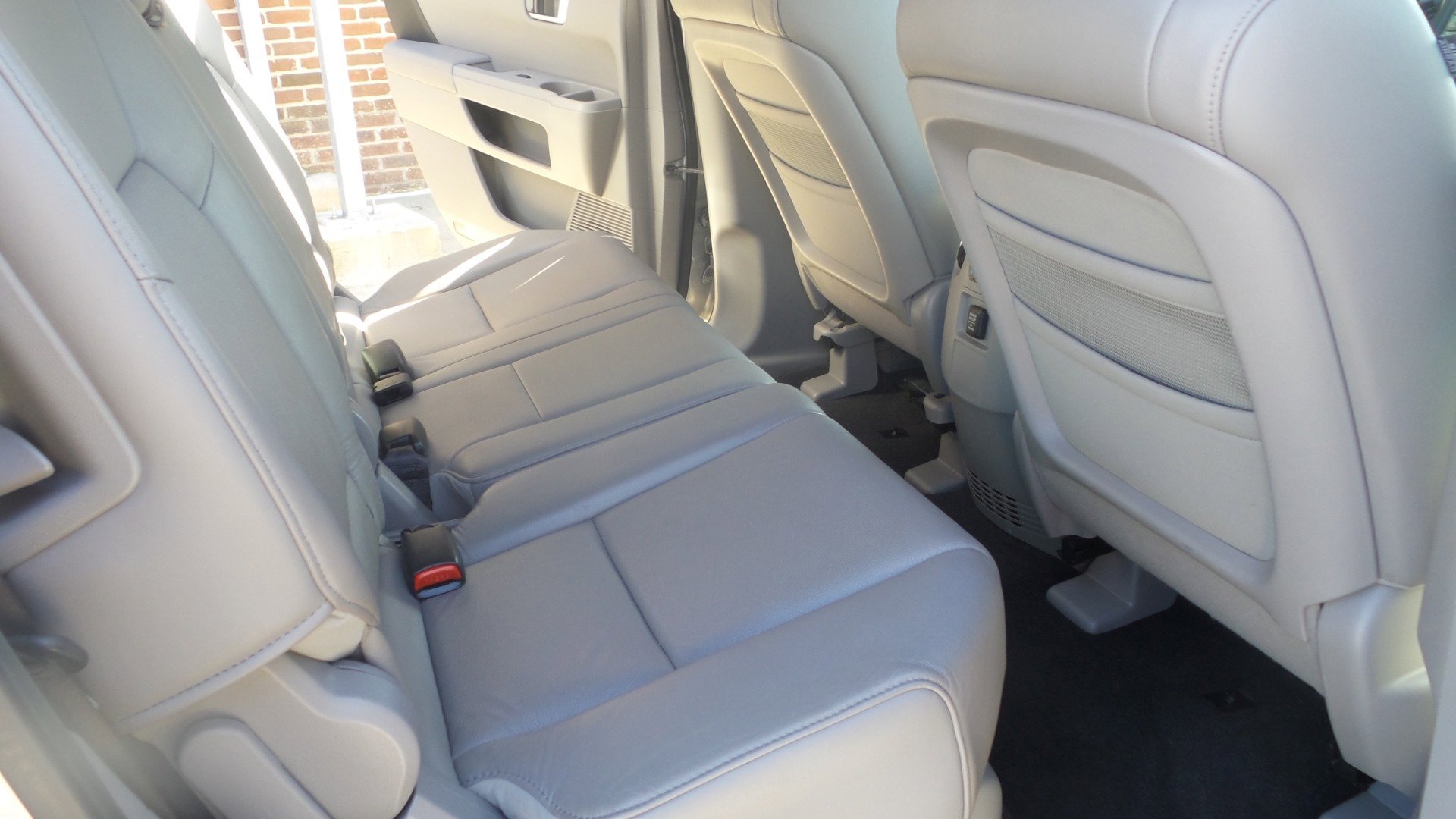 Used 2010 Honda Pilot Touring image 34