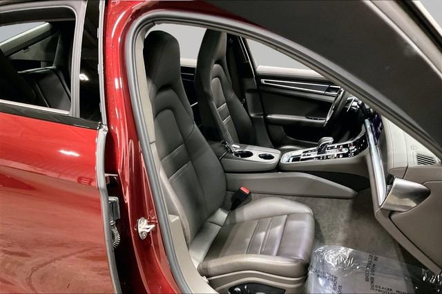 Used 2022 Porsche Panamera 4 Platinum Edition image 8