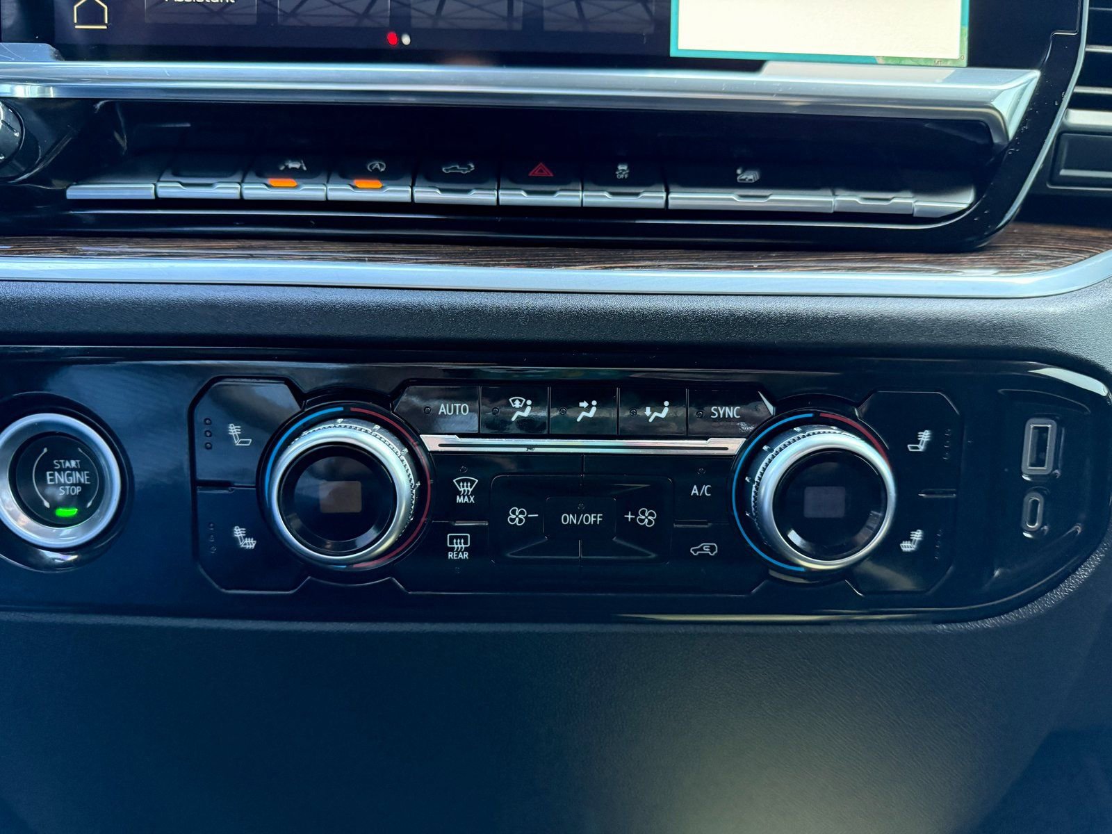 Used 2022 GMC Sierra 1500 Elevation w/ LPO, Elevation Black Package image 23