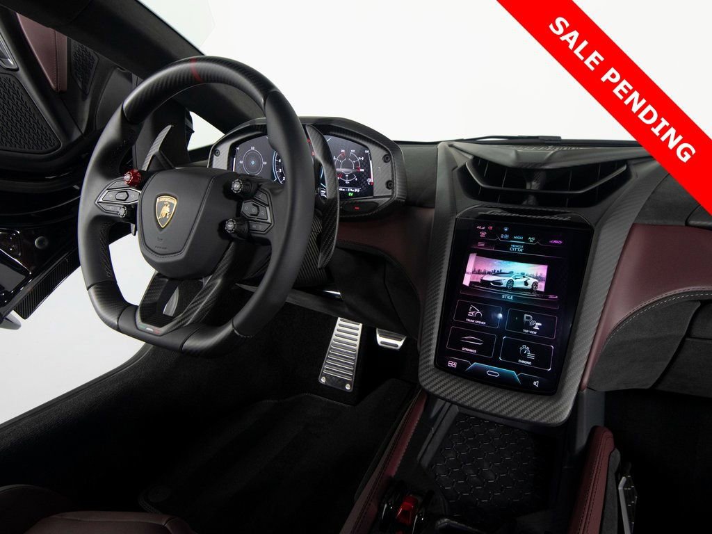 Used 2025 Lamborghini Revuelto image 33