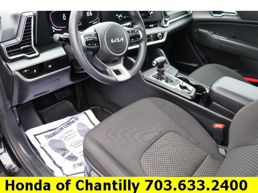 Used 2023 Kia Sportage LX image 25