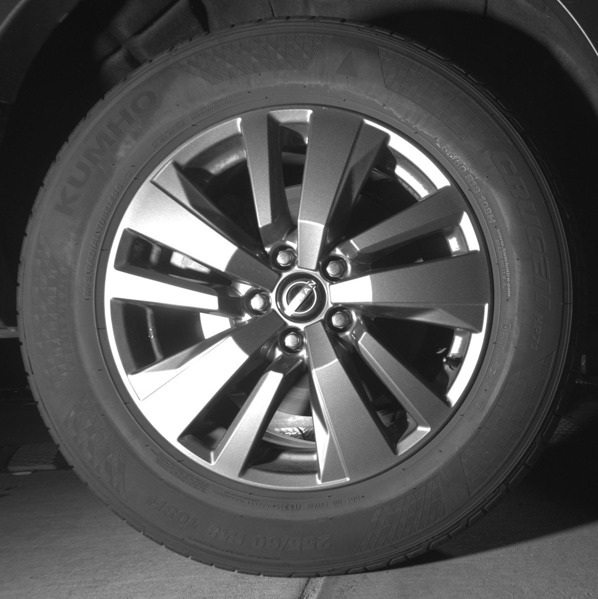 Used 2025 Nissan Pathfinder SV image 15