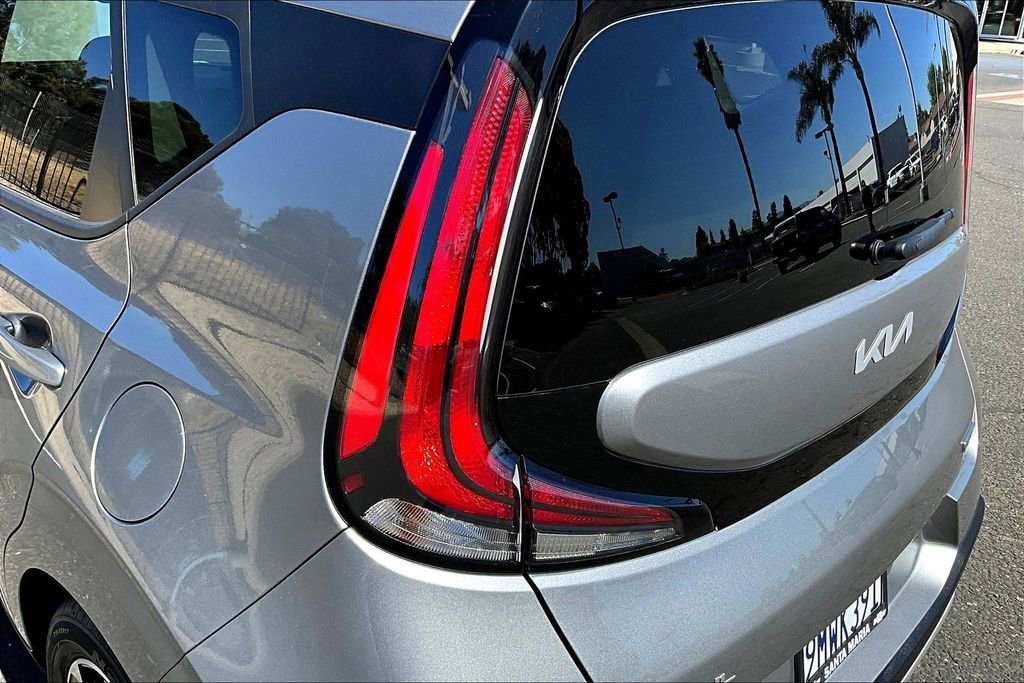 Used 2024 Kia Soul EX image 27