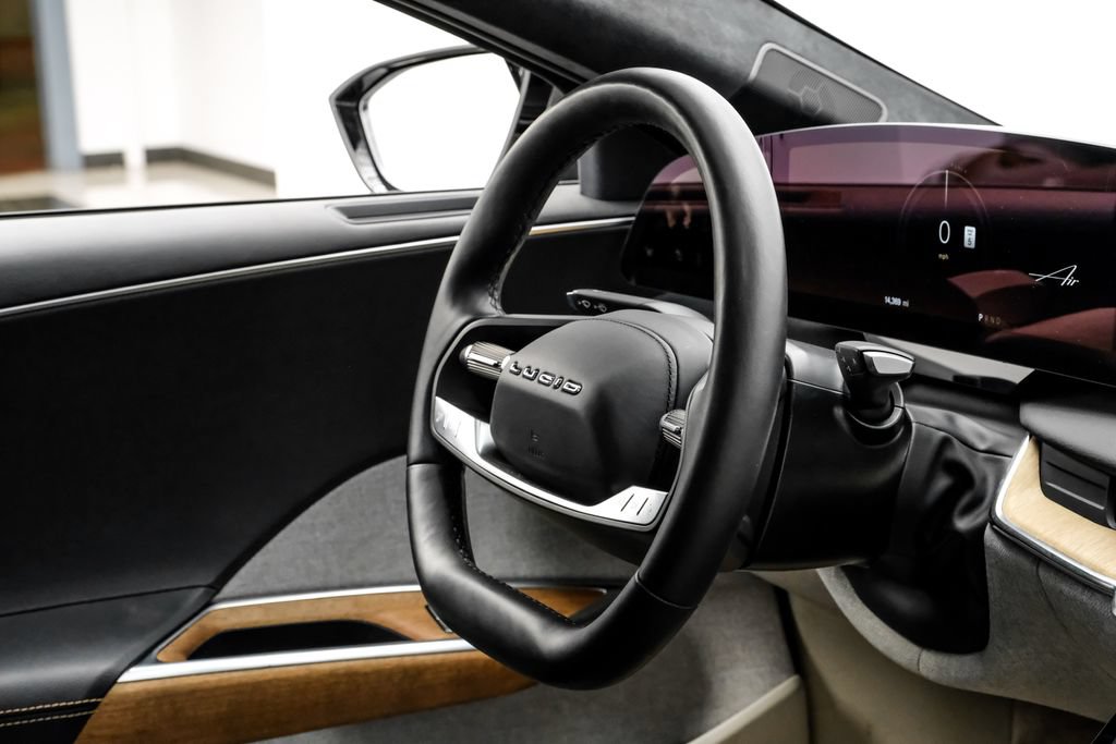 Used 2023 Lucid Air Touring AWD/4WD image 15