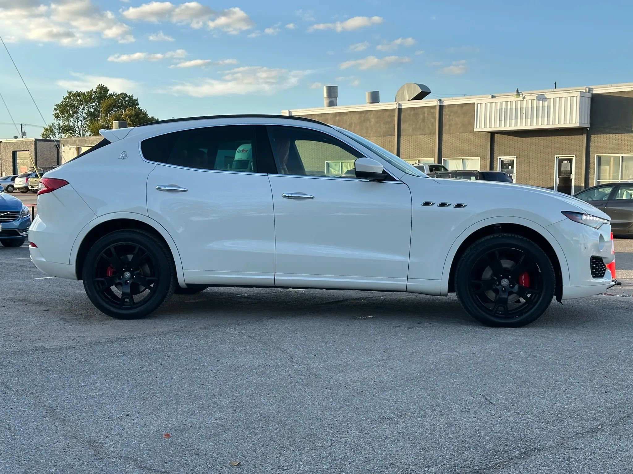 Used 2017 Maserati Levante w/ Sport Package image 7