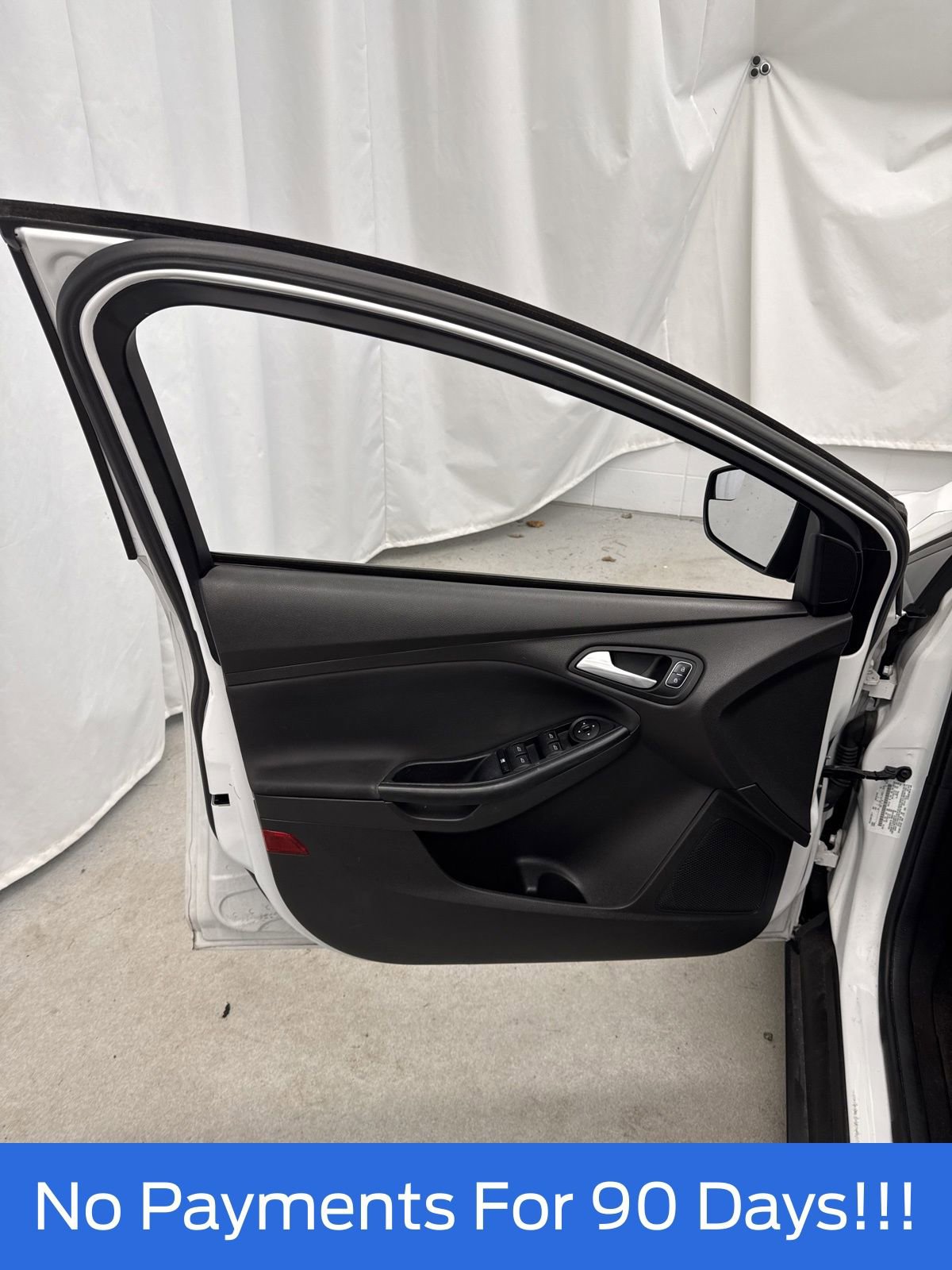 Certified 2018 Ford Focus SE image 12