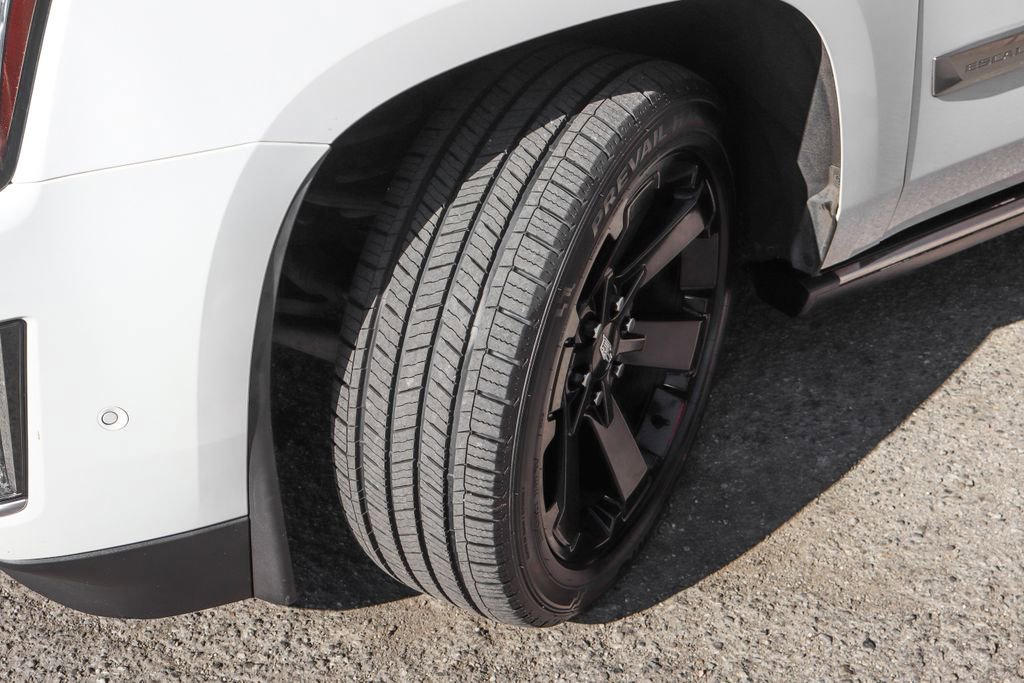 Used 2017 Cadillac Escalade ESV Platinum image 51