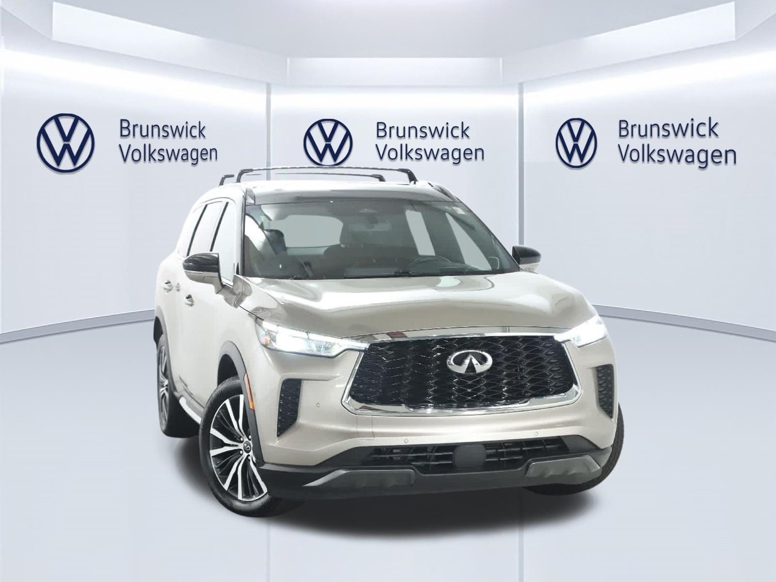 Used 2023 INFINITI QX60 Autograph w/ Cargo Package AWD/4WD image 2