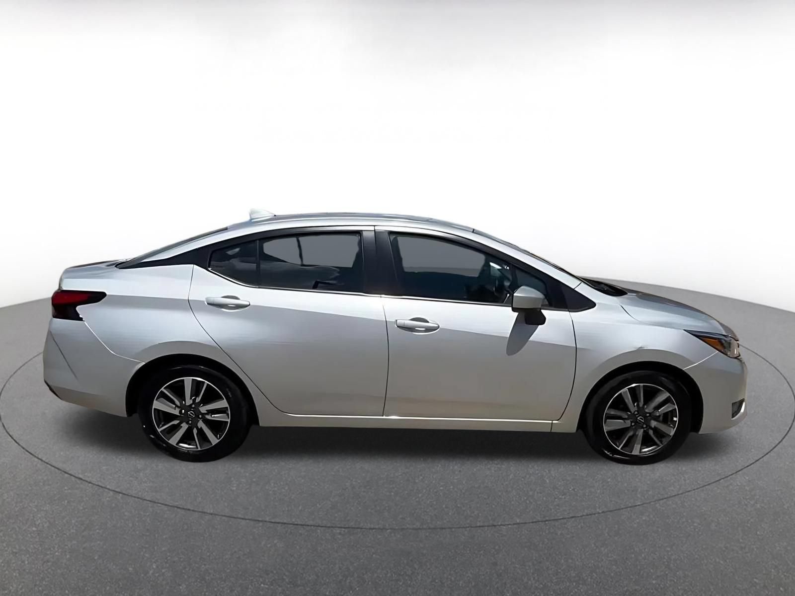 Used 2025 Nissan Versa SV FWD image 16