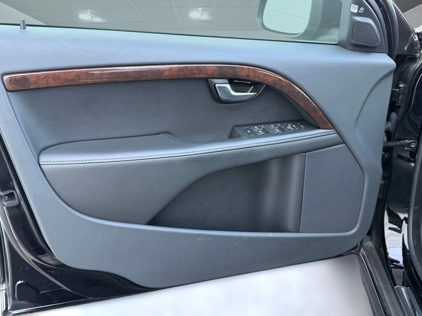 Used 2012 Volvo S80 3.2 image 12