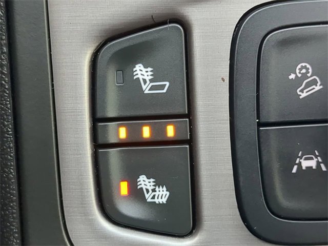 Used 2022 GMC Terrain AT4 w/ Infotainment Package II image 29