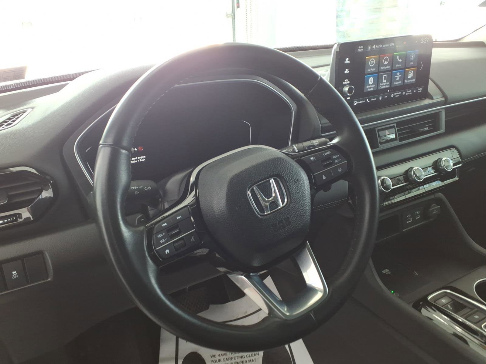 Certified 2023 Honda Pilot Touring image 11