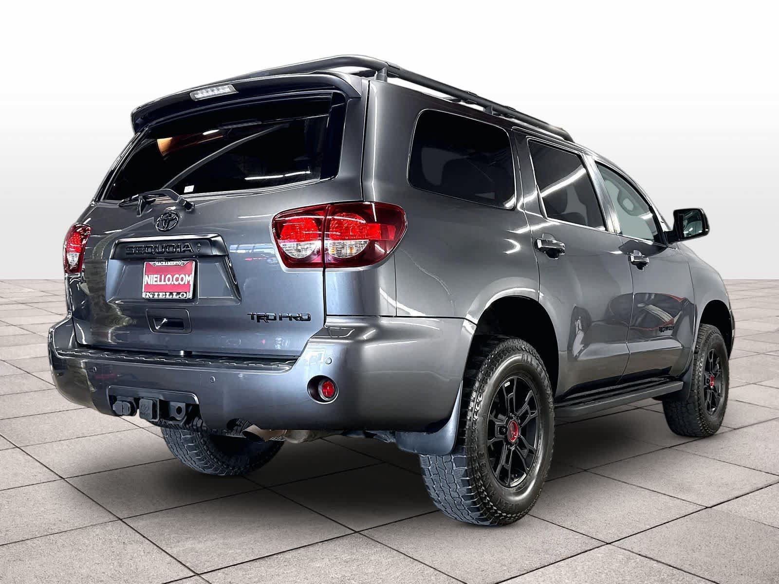 Used 2020 Toyota Sequoia TRD Pro AWD/4WD image 15