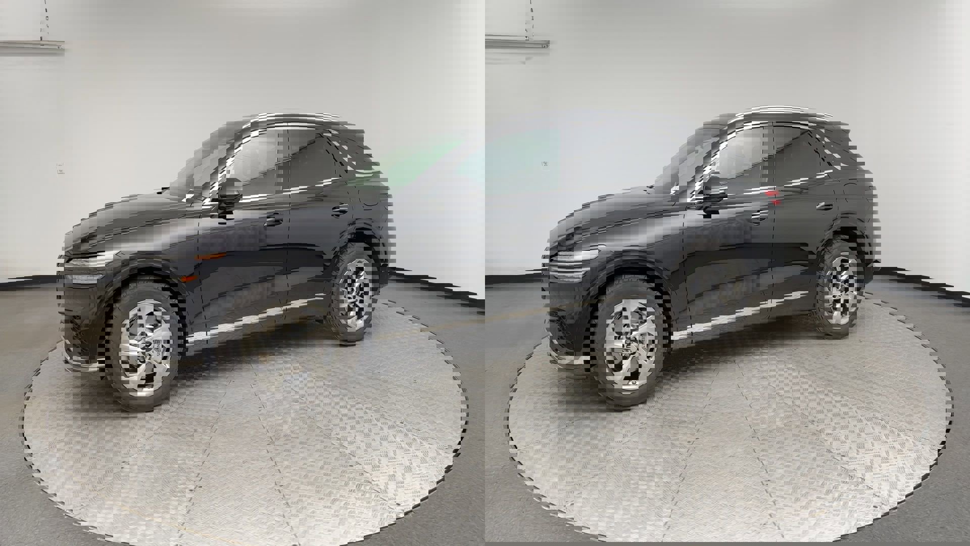 Certified 2026 Genesis GV70 2.5T image 6