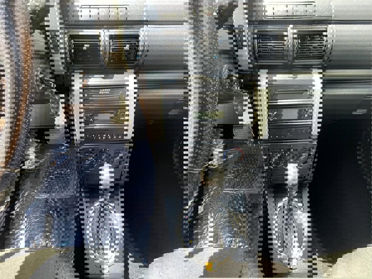 Used 2004 Land Rover Freelander SE image 18