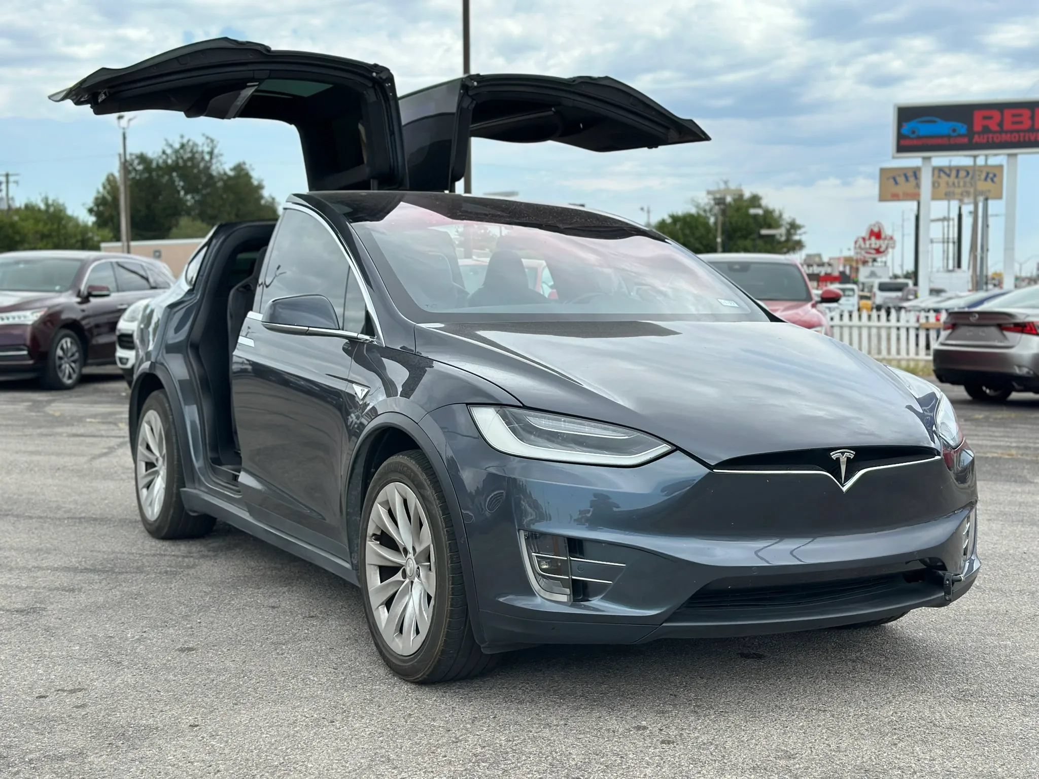 Used 2016 Tesla Model X 90D AWD/4WD image 4
