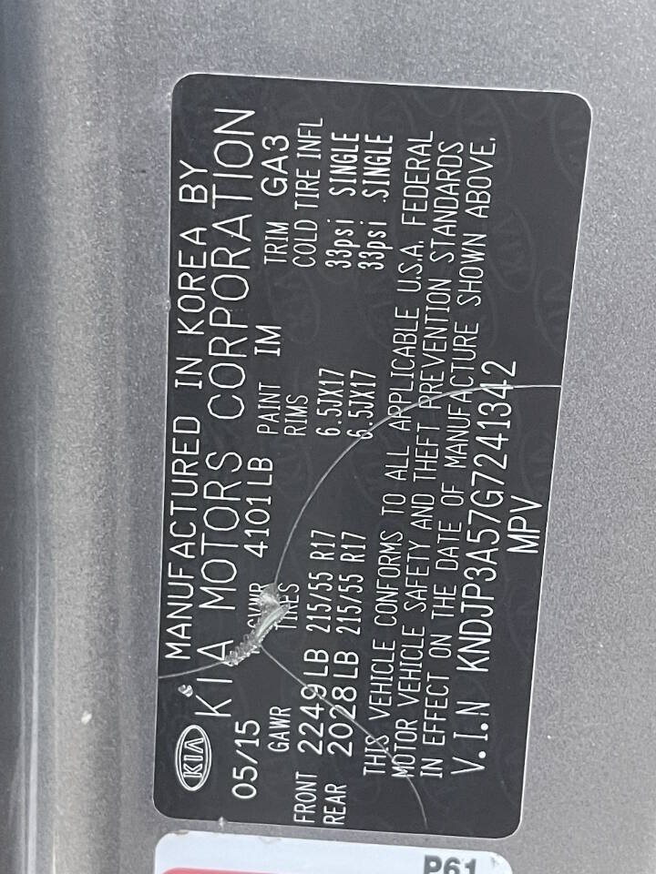 Used 2016 Kia Soul + FWD image 29