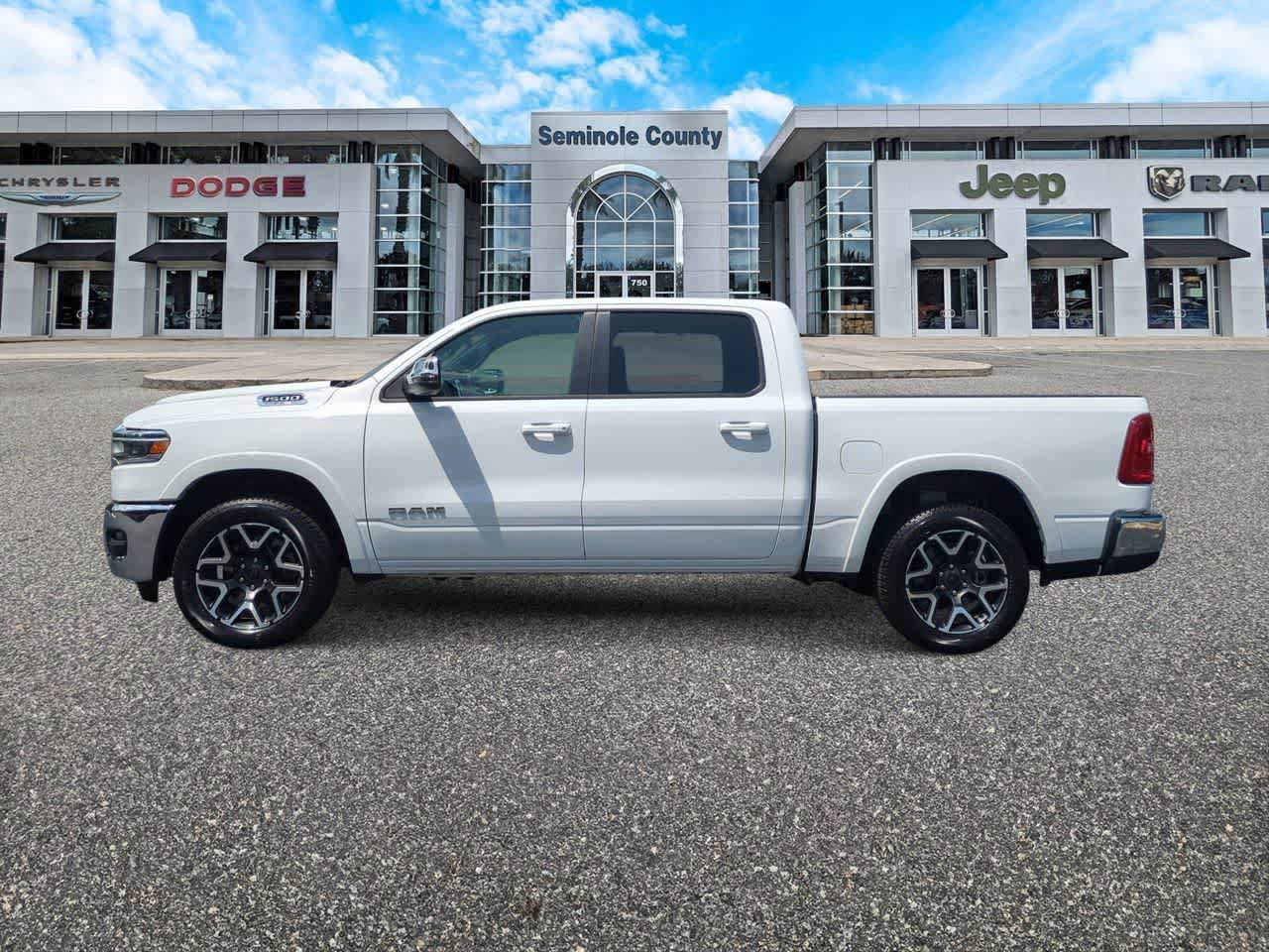 Certified 2025 RAM 1500 Laramie AWD/4WD image 5