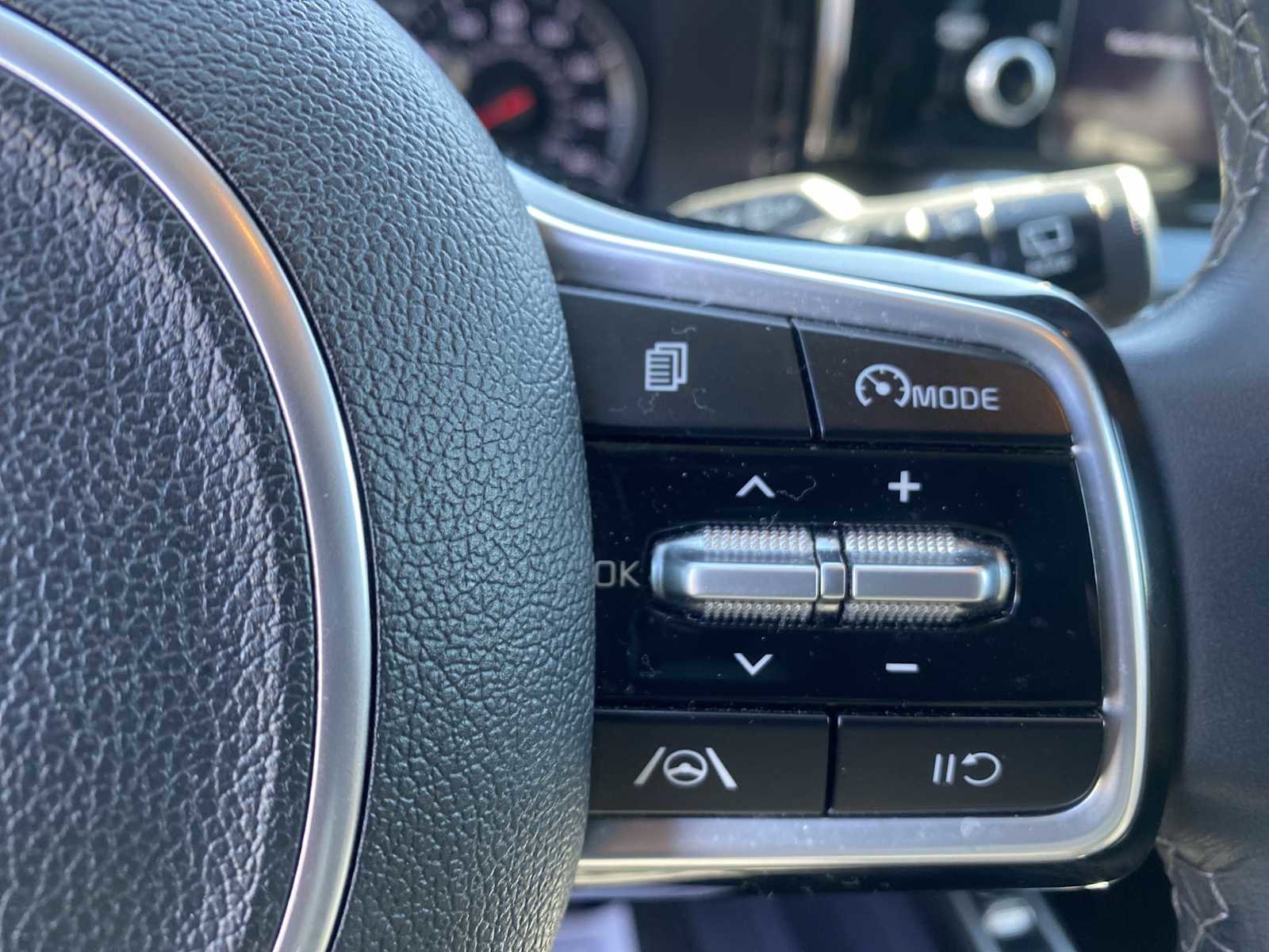 Used 2022 Kia Sorento S FWD image 21