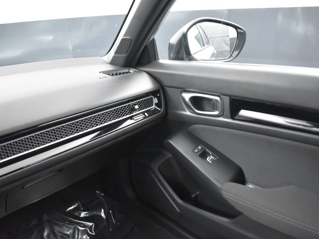 Used 2025 Honda Civic Sport image 15