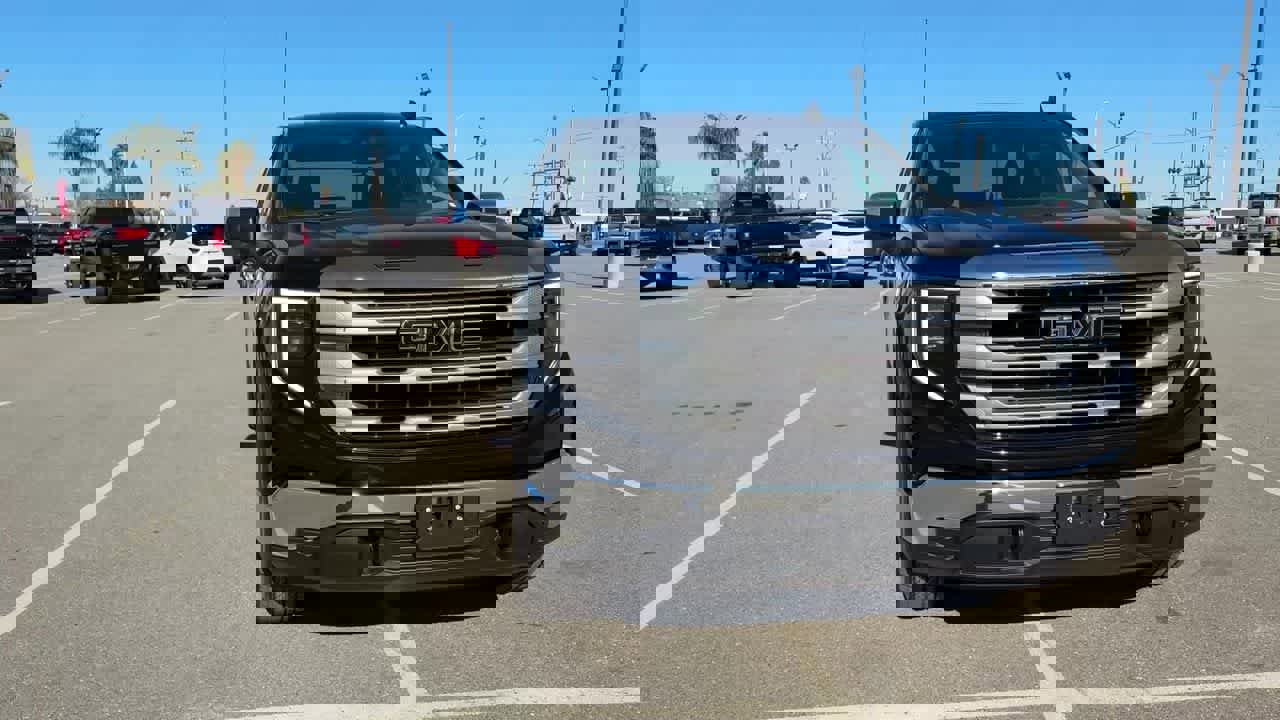 New 2026 GMC Sierra 1500 SLE w/ LPO, Black Badging Package image 4